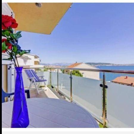 Apartmani Gizela Donji Seget Exterior photo