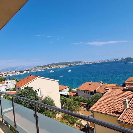 Apartmani Gizela Donji Seget Exterior photo