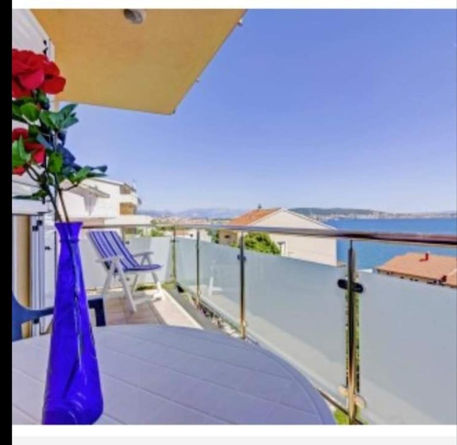 Apartmani Gizela Donji Seget Exterior photo
