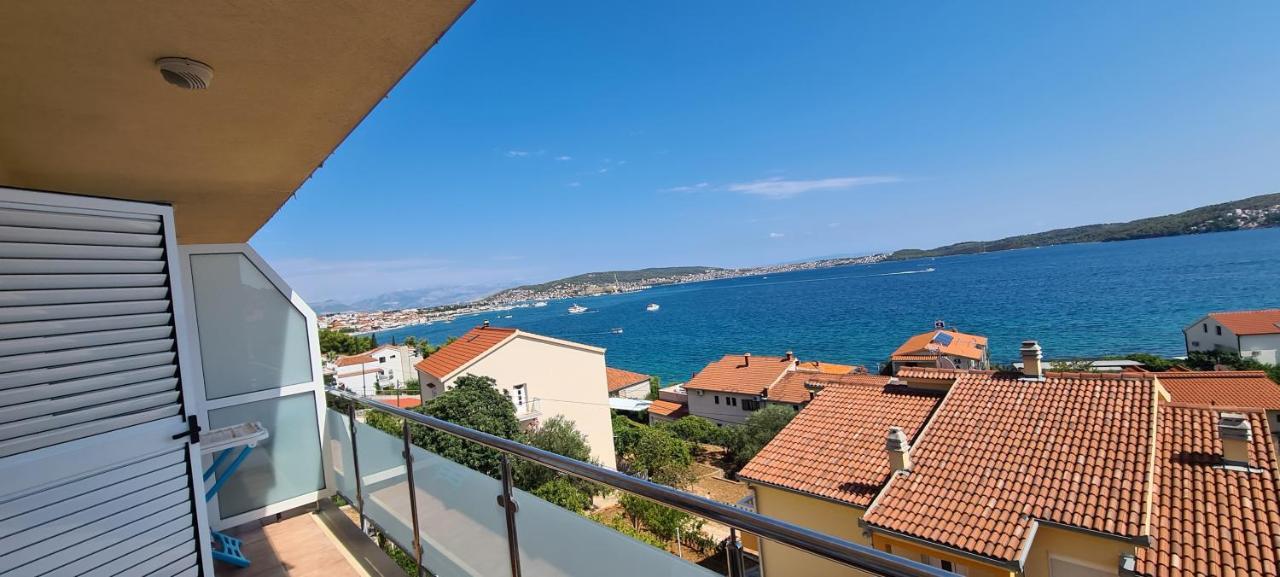 Apartmani Gizela Donji Seget Exterior photo