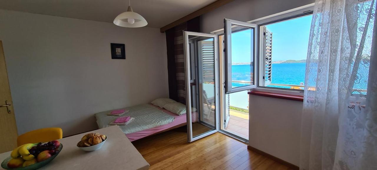 Apartmani Gizela Donji Seget Exterior photo