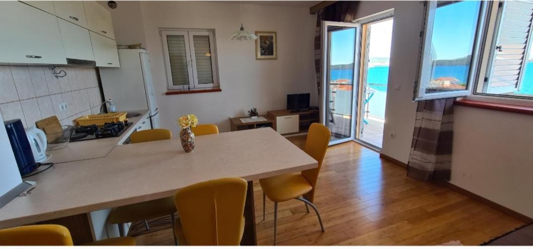 Apartmani Gizela Donji Seget Room photo