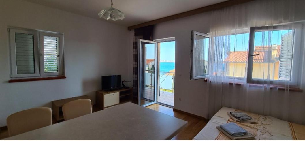Apartmani Gizela Donji Seget Room photo
