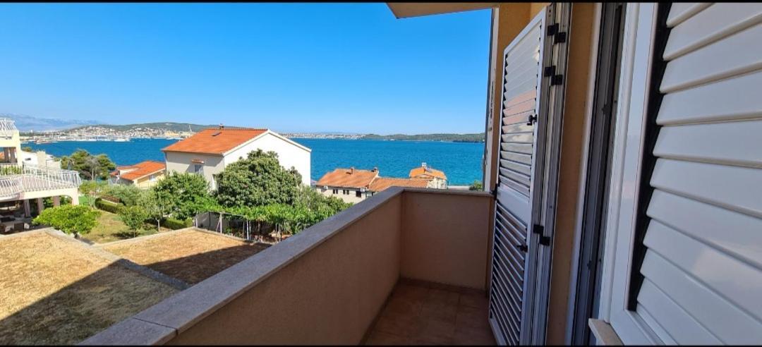 Apartmani Gizela Donji Seget Room photo