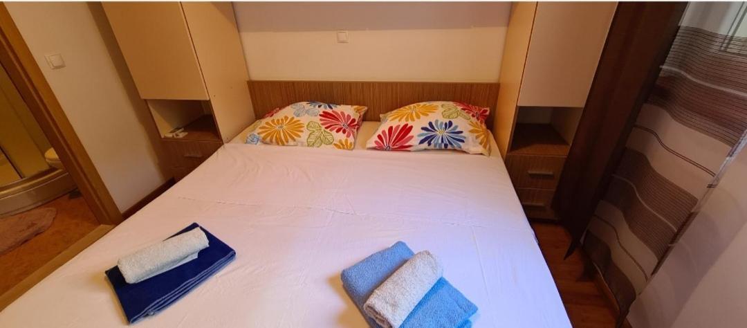 Apartmani Gizela Donji Seget Room photo